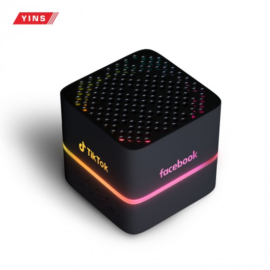 音乐声音3w供电Rgb电子小工具迷你立方体便携式扬声器户外硅扬声器,带定制商务发光二极管标志 音乐声音3w供电Rgb电子小工具迷你立方体便携式扬声器户外硅扬声器,带定制商务发光二极管标志